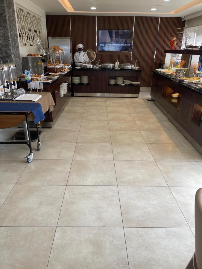 Souare Premium Hotel Conakry Exteriör bild