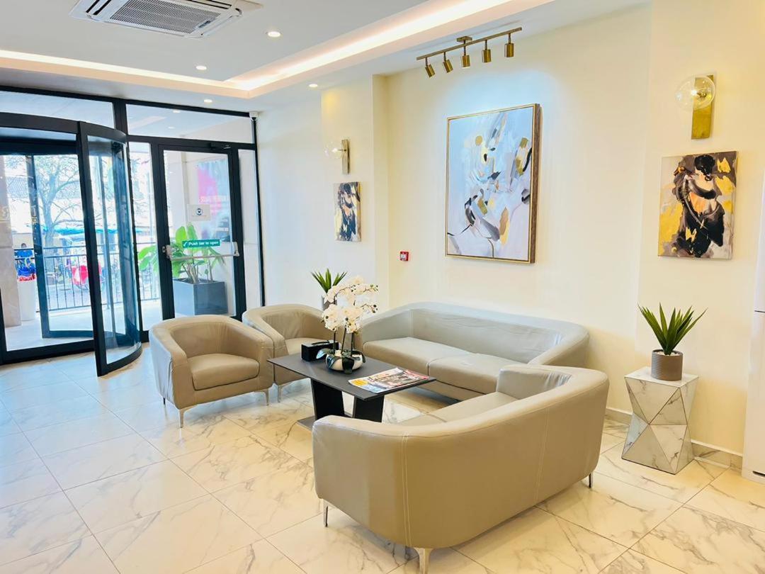 Souare Premium Hotel Conakry Exteriör bild