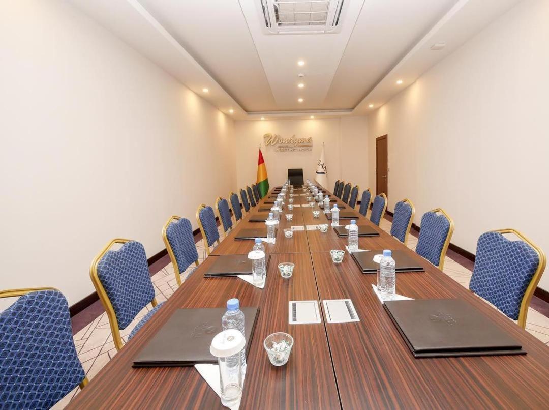 Souare Premium Hotel Conakry Exteriör bild