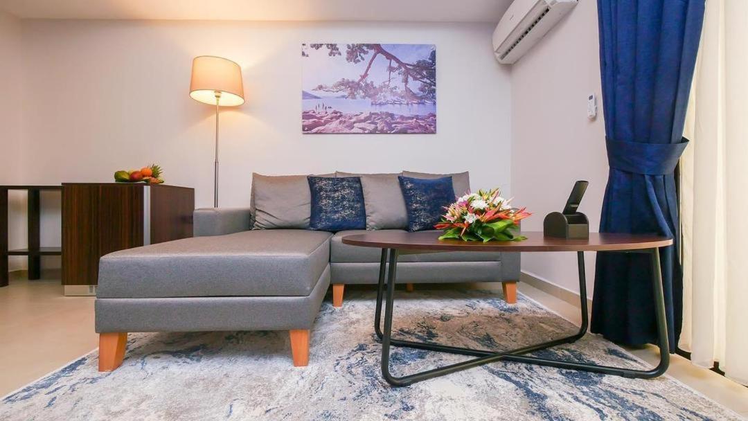 Souare Premium Hotel Conakry Exteriör bild
